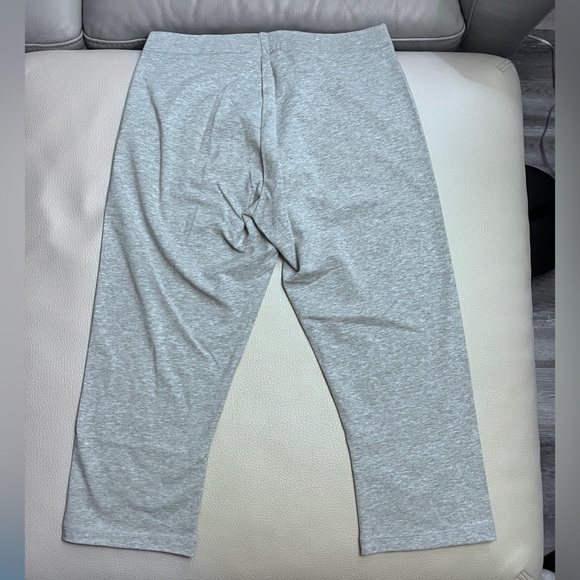 NWT - Lacoste Sport Women’s Stretch Tennis Capri Leggings - Size 38 / M - Picture 6 of 8